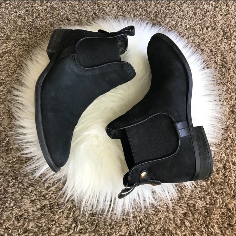 Steve Madden Black Booties